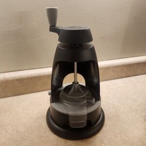 Pampered Chef Veggie Spiralizer Like New